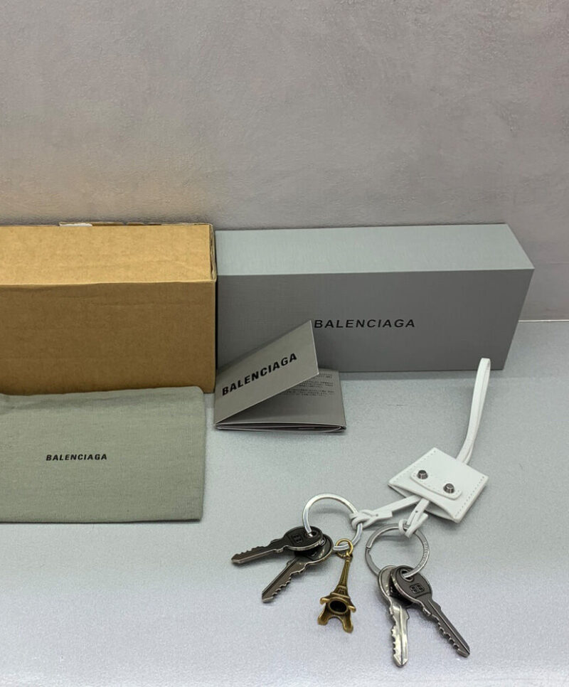 Balenciaga Le City Charm Eiffel